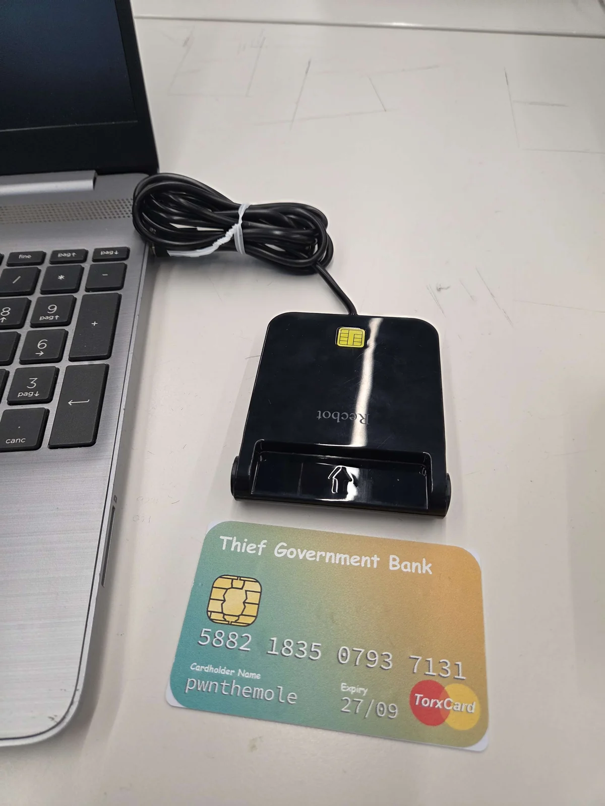 Smart card reader and challenge card used for Thief Government